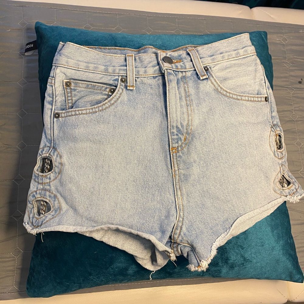 Carmar jean shorts, size 26